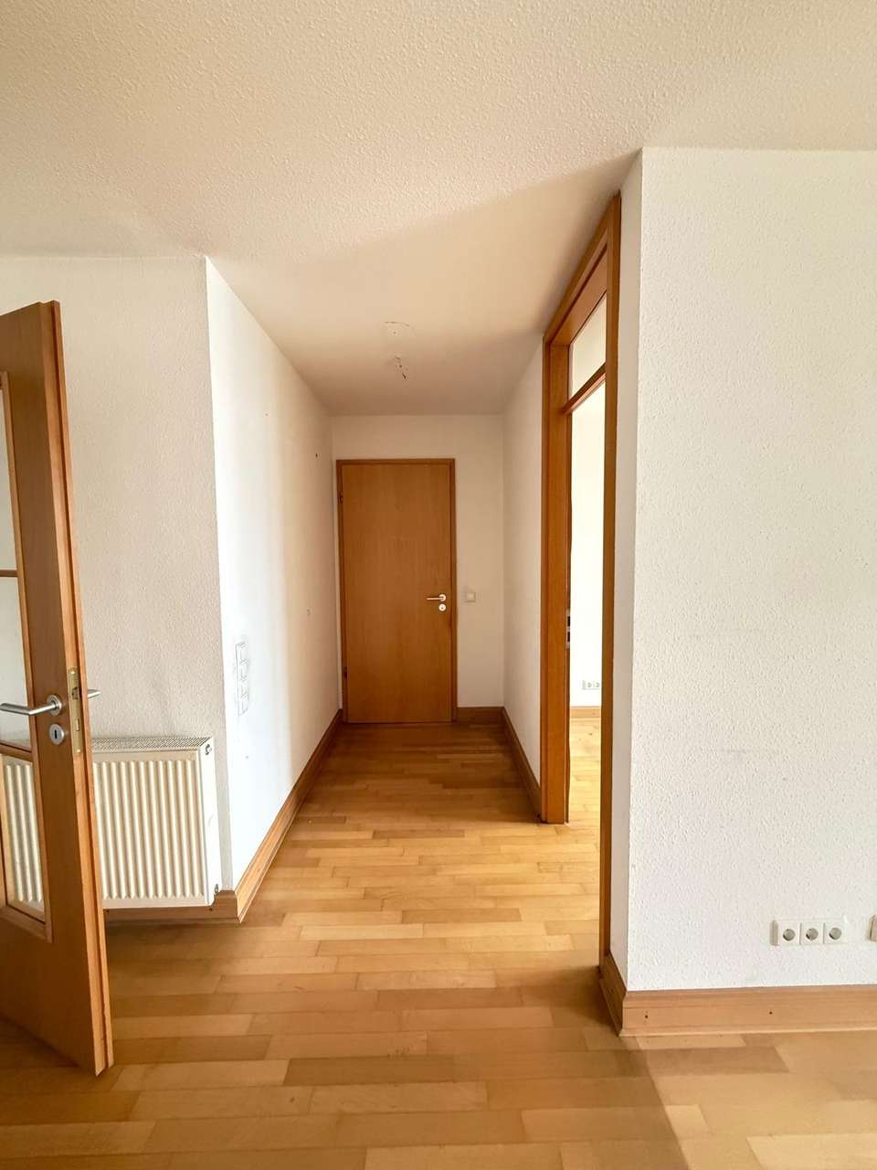 Bezugsfrei! 3 Zi.-Whg mit Aufzug, Balkon und inkl. 2 TG Stellplätzen  zu verkaufen