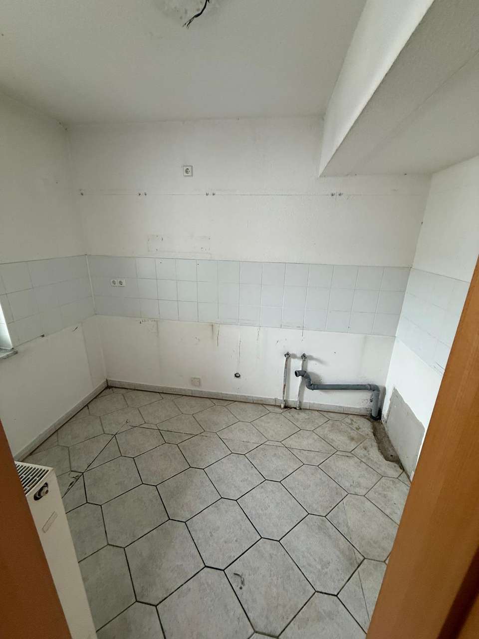 Bezugsfrei! 3 Zi.-Whg mit Aufzug, Balkon und inkl. 2 TG Stellplätzen  zu verkaufen