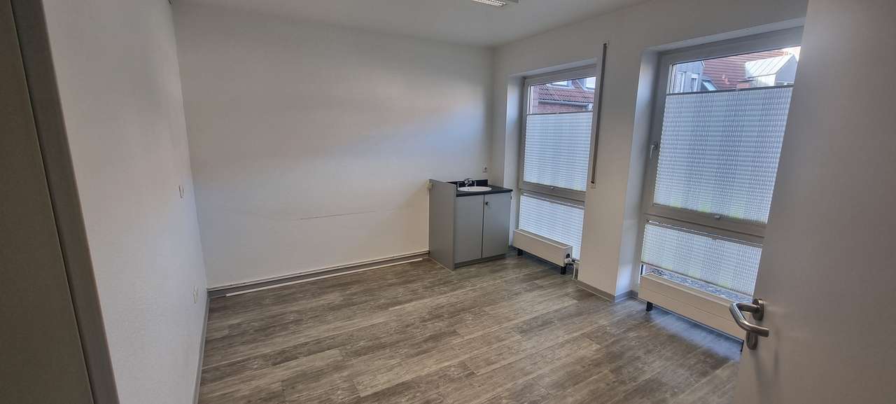 Hannencenter Korschenbroich- Praxis oder Büro, beides ist hier möglich..