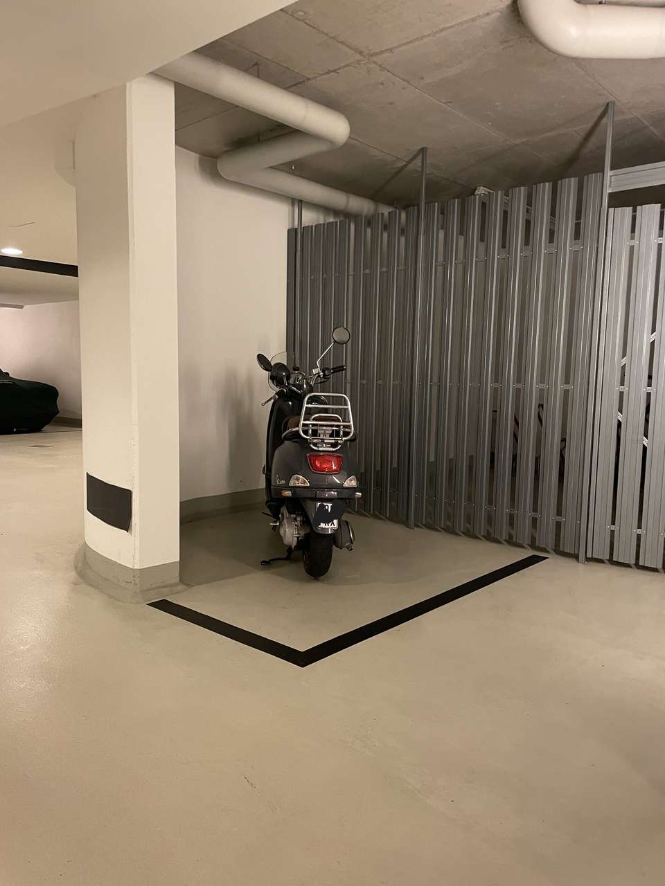 TG Motorrad Stellplatz in Mitte zu verkaufen