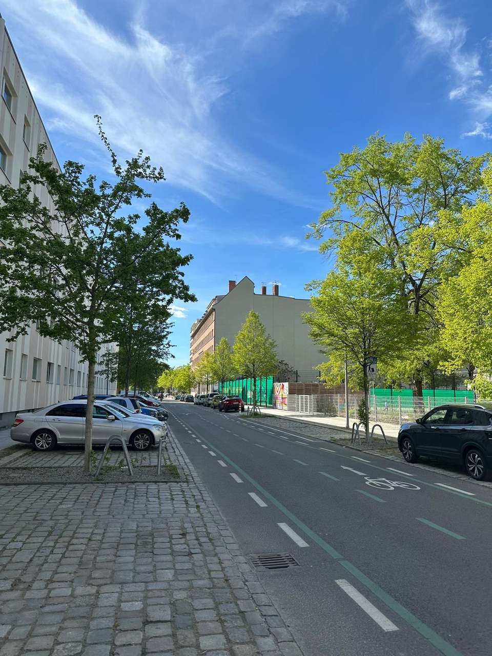 Sofort vermieten! Freie 2 Zi.- ETW mit EBK, Loggia & Aufzug zu verkaufen