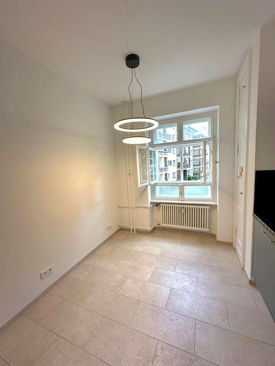 Frei  & Toplage Nähe Schloss Charlottenburg -2 Zi. ETW zu Verkaufen