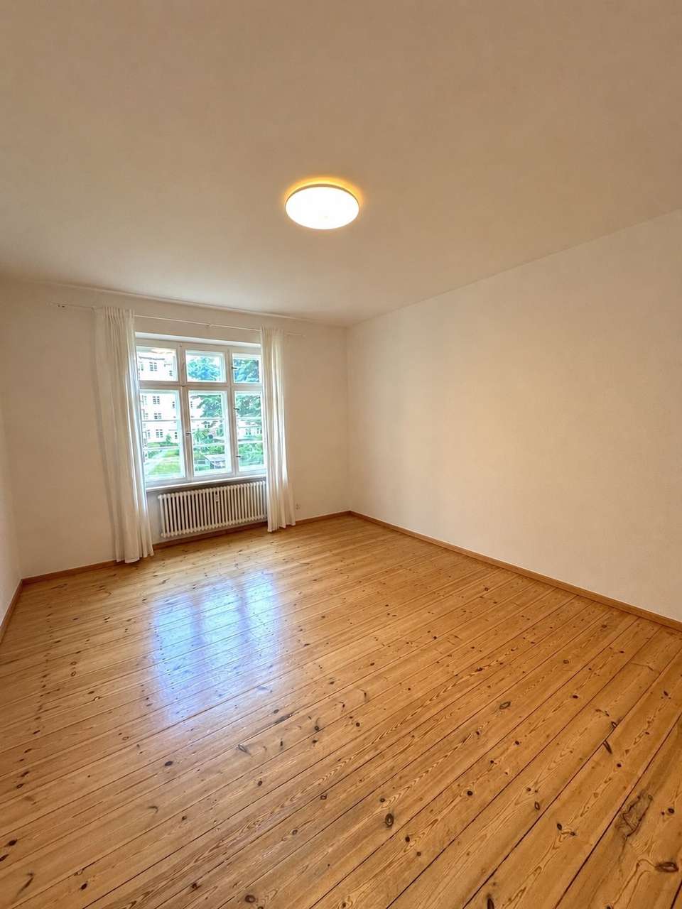 Frei  & Toplage Nähe Schloss Charlottenburg -2 Zi. ETW zu Verkaufen