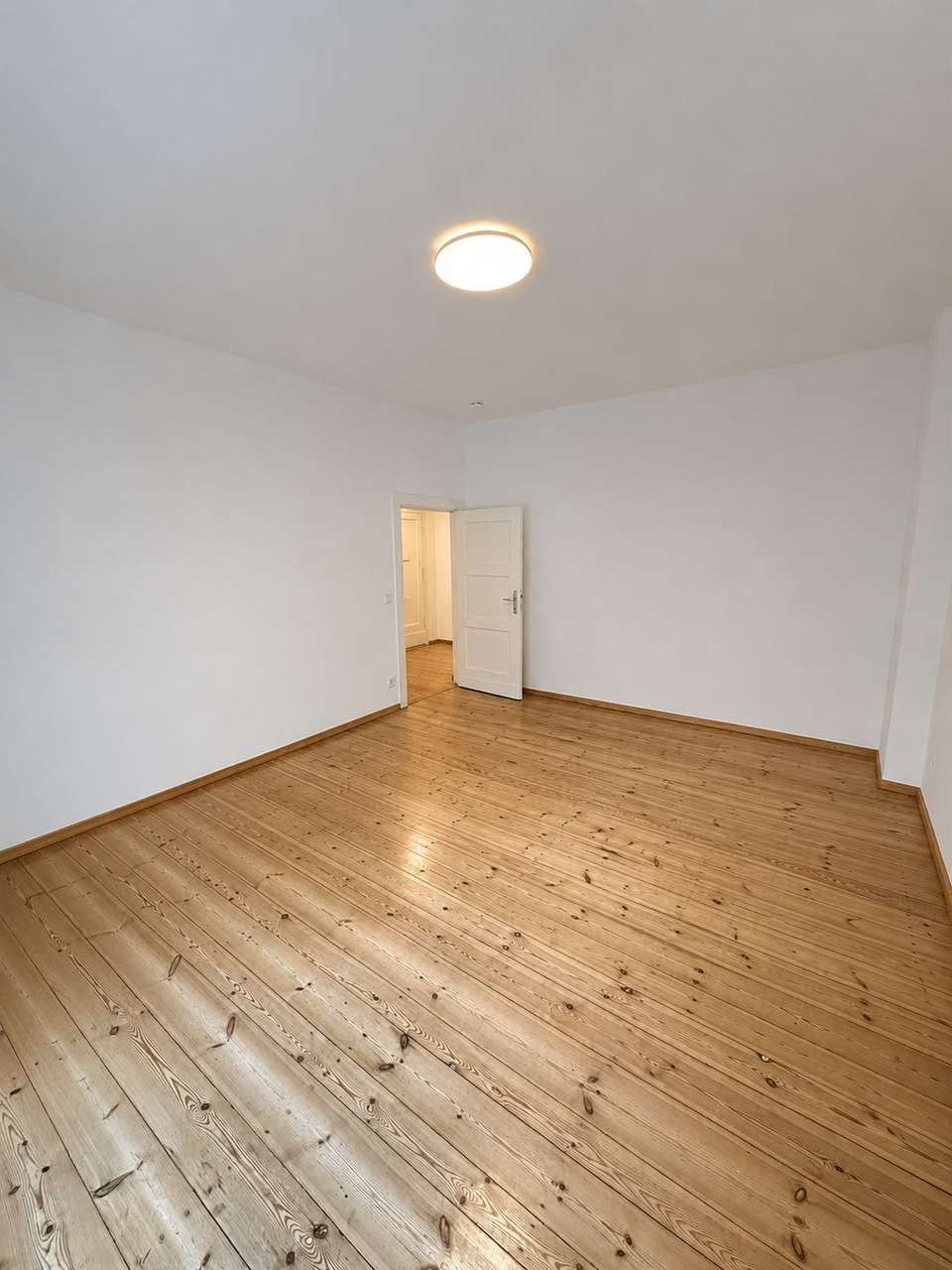 Frei  & Toplage Nähe Schloss Charlottenburg -2 Zi. ETW zu Verkaufen