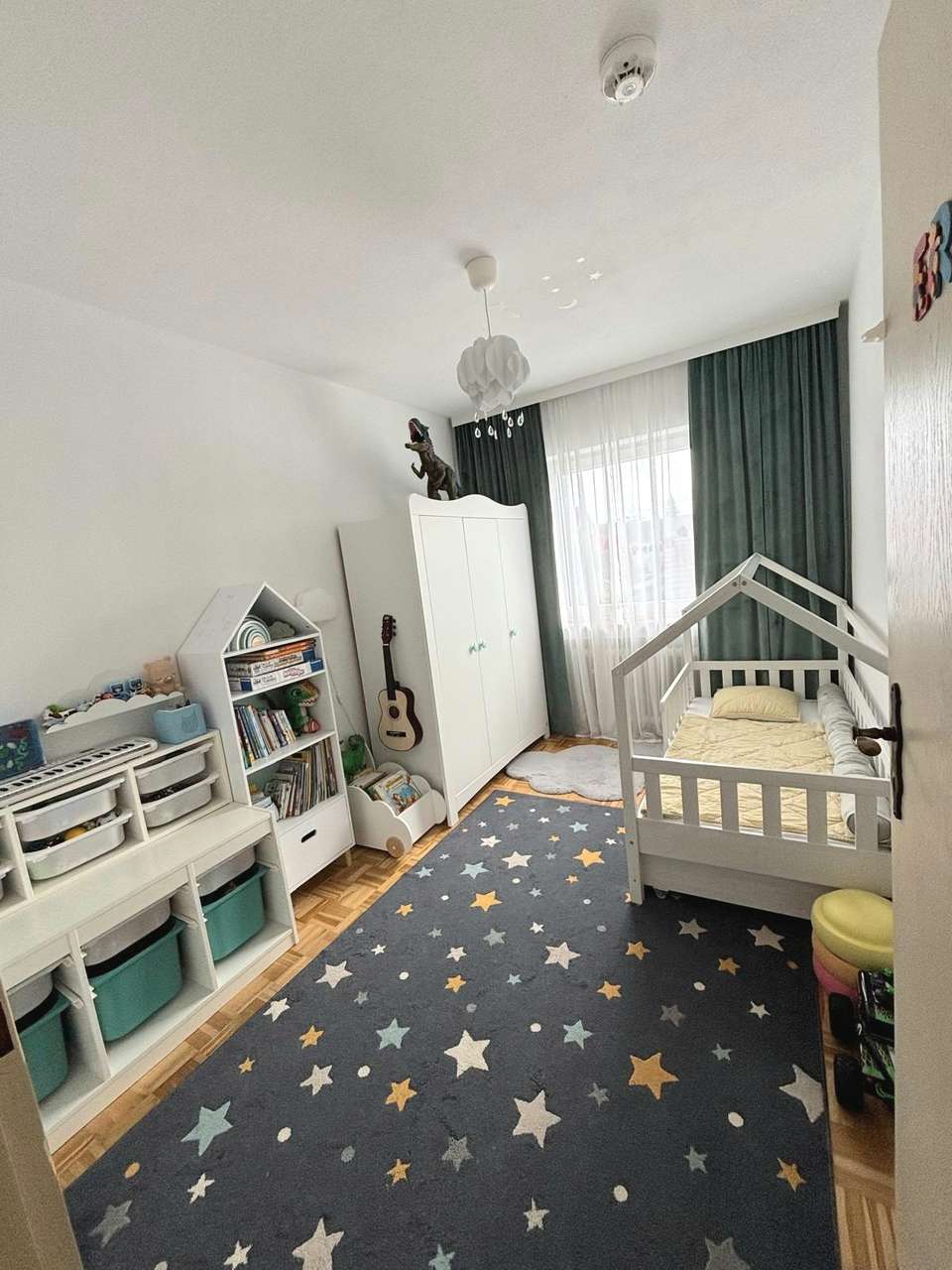 Kinderzimmer oder Büro Kinderzimmer oder Büro