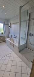 ..mit Wanne & Dusche ..mit Wanne & Dusche